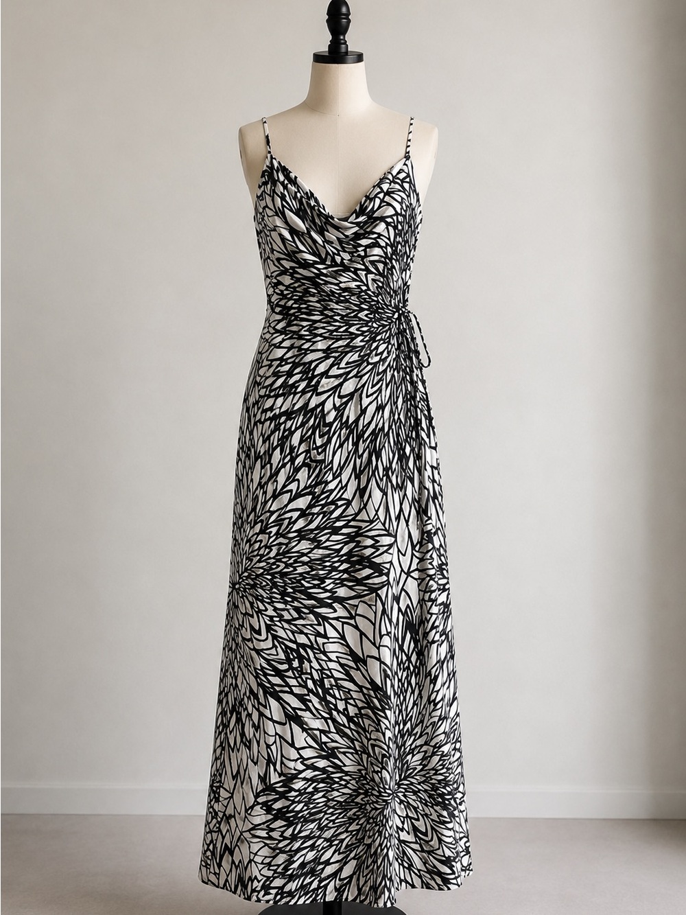 Night Way Collections Black and White Floral-Pattern Maxi Dress